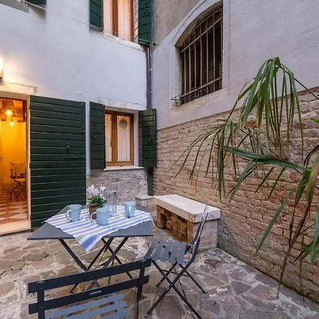 San Silvestro House * Venise