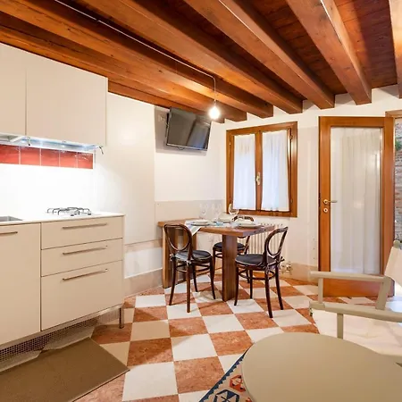 San Silvestro House