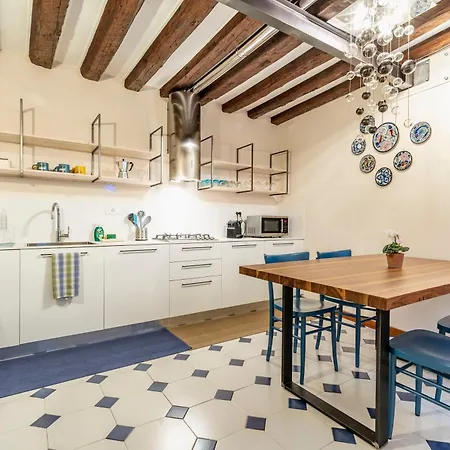 San Silvestro House * Venise