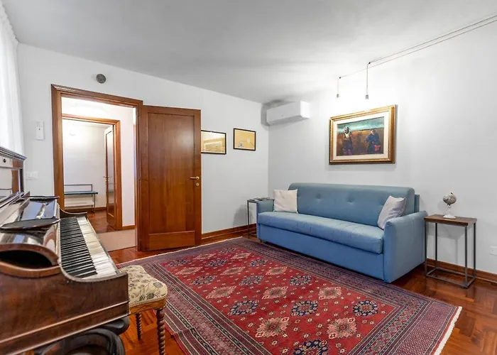 San Silvestro House
