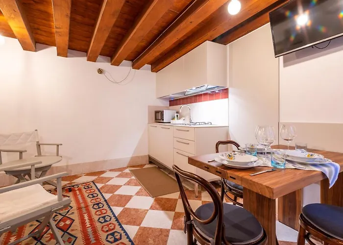 San Silvestro House *