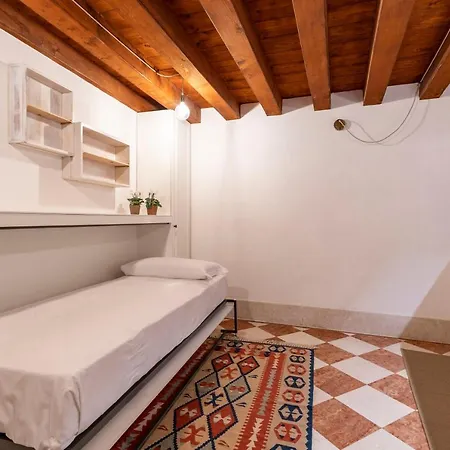San Silvestro House شقة البندقية