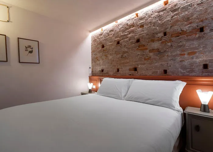 San Silvestro House *